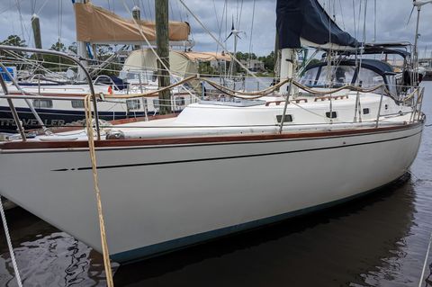 1981 Tartan Yachts 37