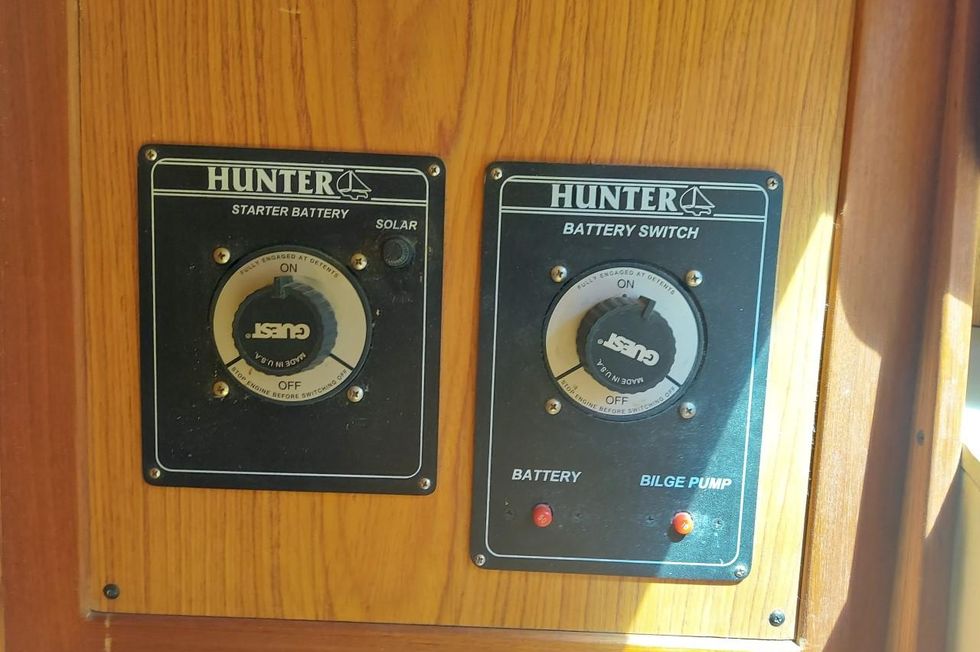 2000 Hunter 380